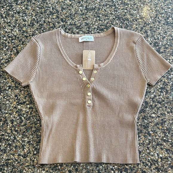 NEW Vestique Taupe Ribbed Short Sleeve Top - Picture 5 of 5